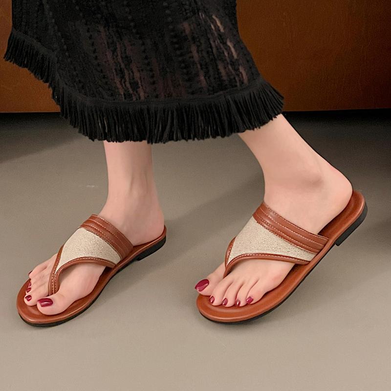 Fashion Luxury Women's Shoes 2025 New Flat Flip Flops Women Lightweight Clip Toe Soft Sole Slippers Woman Summer Non Slip Beach Sandals