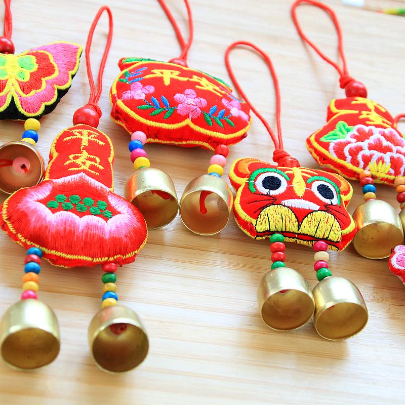Snake Year Tiger Head Embroidered Apple Gourd Blessing Sachet Wind Chime Car Pendant Gift
