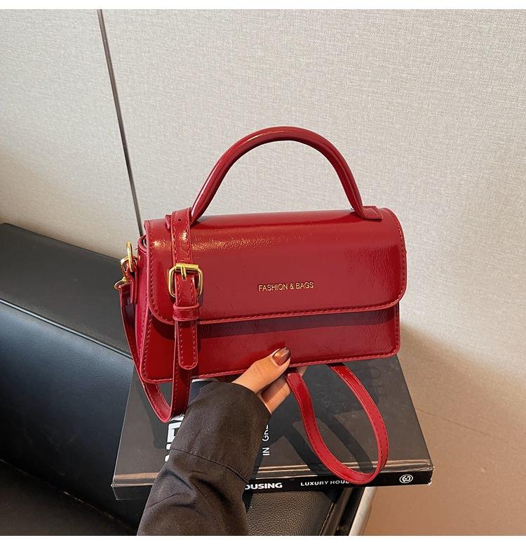 

Retro small bag women s bag new fashion shoulder messenger bag high-end women s portable small square bag