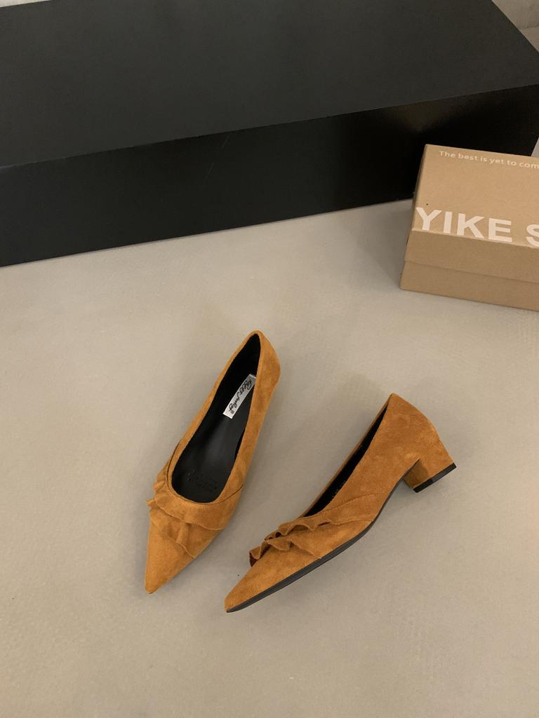 2025 autumn retro ruffle edge suede thick heel niche foot set versatile commuter work professional women's single shoes