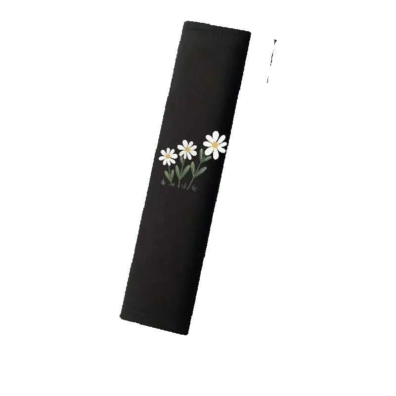 2PCS Three Little Daisy Pattern Car Seat Belt Cover - Quick Installation and Disassembly, Safe and Stylish Design, Universal
