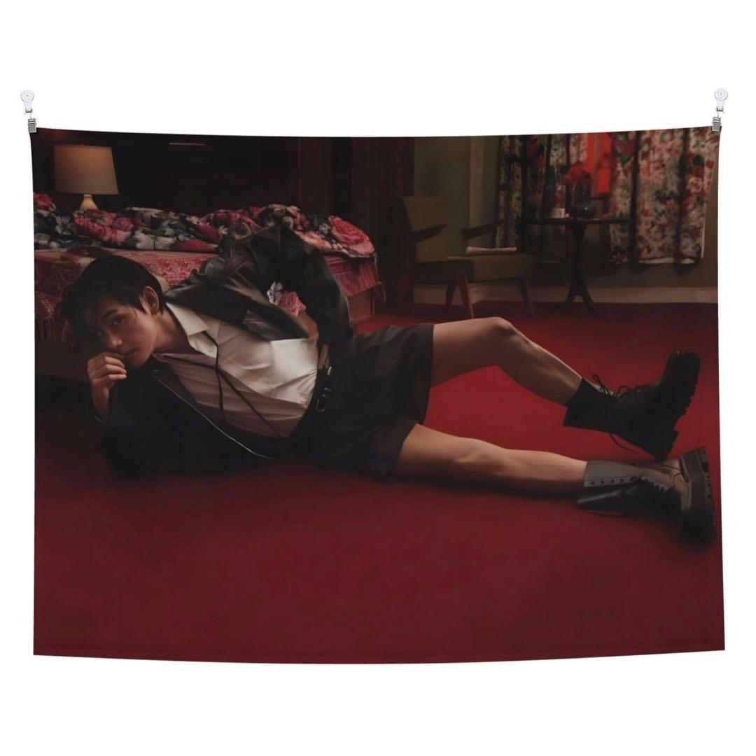 

[Б/У] Гобелен BTS ELLE Тэхён V Тэ