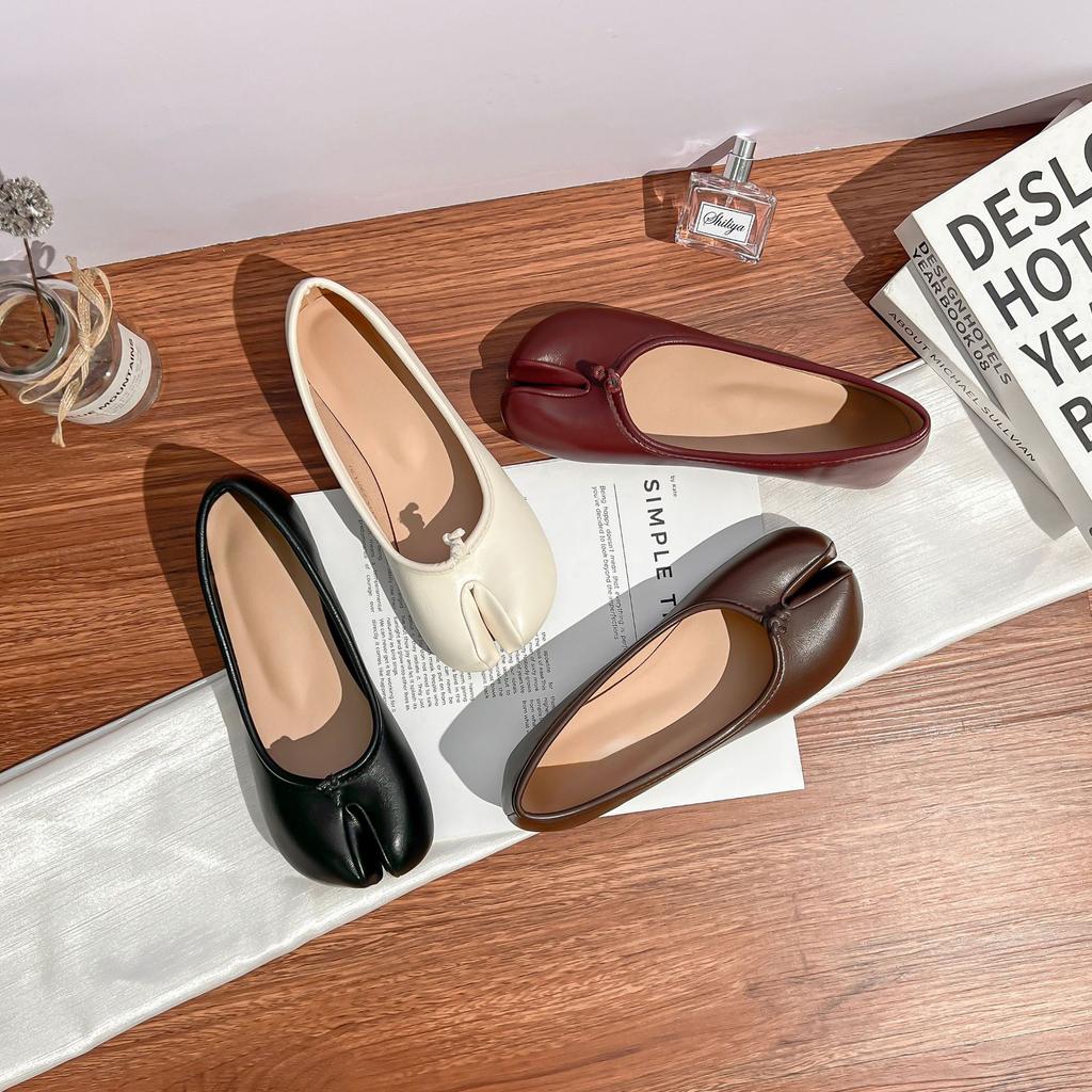 Autumn new pig's trotters, split-toed shoes, casual wind, outdoor wear, high-end comfortable soft leather flats, women's 2025 new models