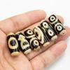 Tibetaanse dzi-kralen, hemel en aarde drie-oog multi-totem agaat losse kralen DIY Wenwan armband ketting accessoires zijn op voorraad.