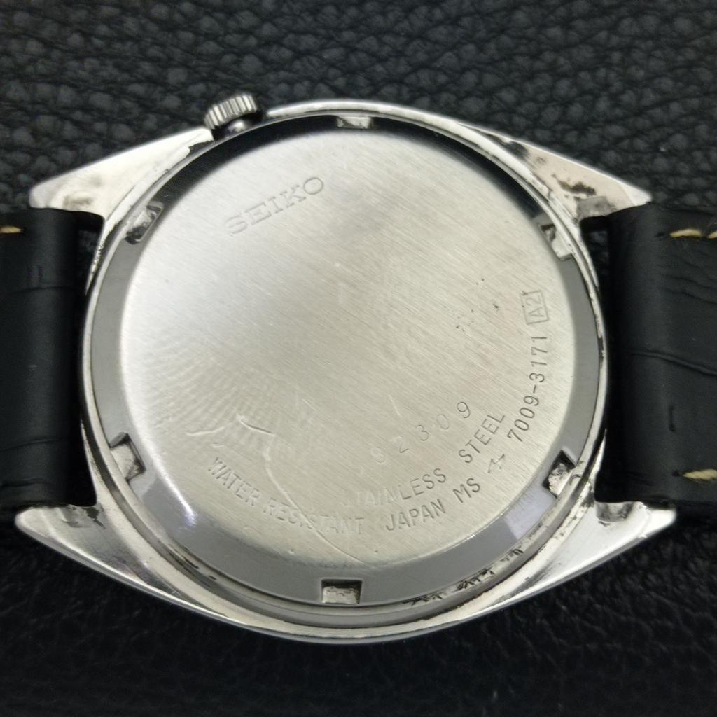 JAPAN VINTAGE SEIKO 5 AUTOMATIC 7019A MENS BLACK COLOR DIAL WATCH a701403-5 R206b-a701403
