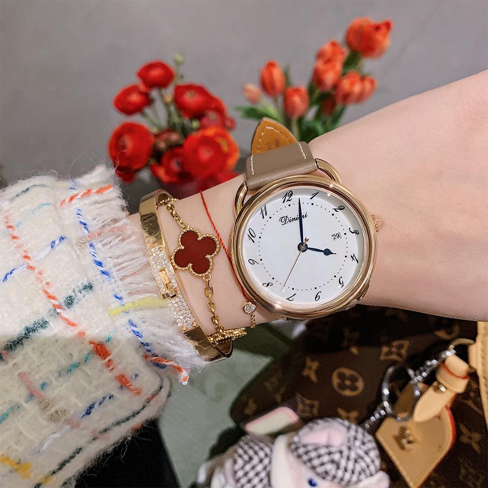 

Простые цифровые календарные женские часы с модным диском для ежедневных поездок на работу и обратно, кварцевые часы