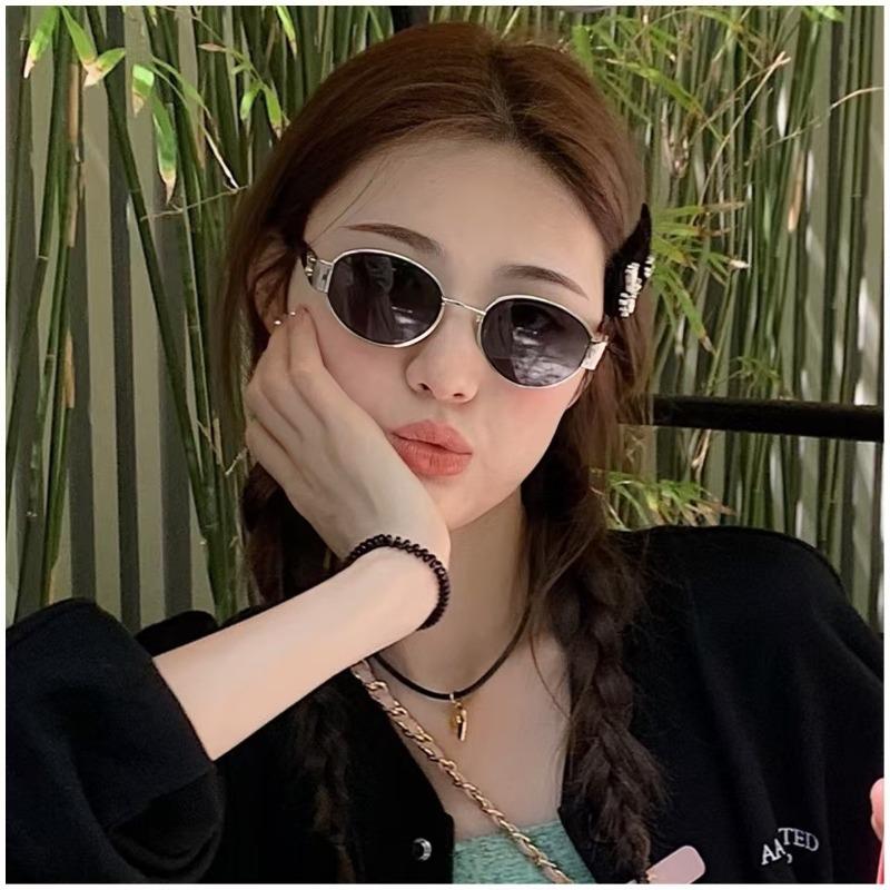 New Retro Small Frame Oval Brown Sunglasses Fashion Women Outdoor Driving Eyeglasses Leisure Shopping Eyewear UV400