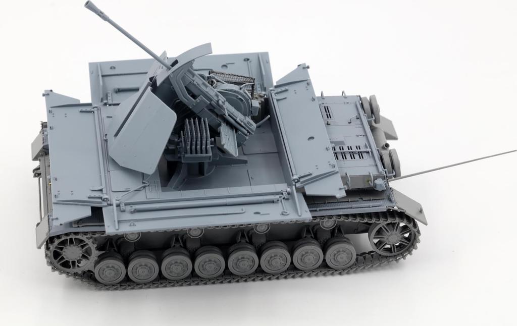 Border Model 1/35 German Army Anti-Aircraft Tank IV 3.7 Flak Mebelwagen Plastic Model BT007