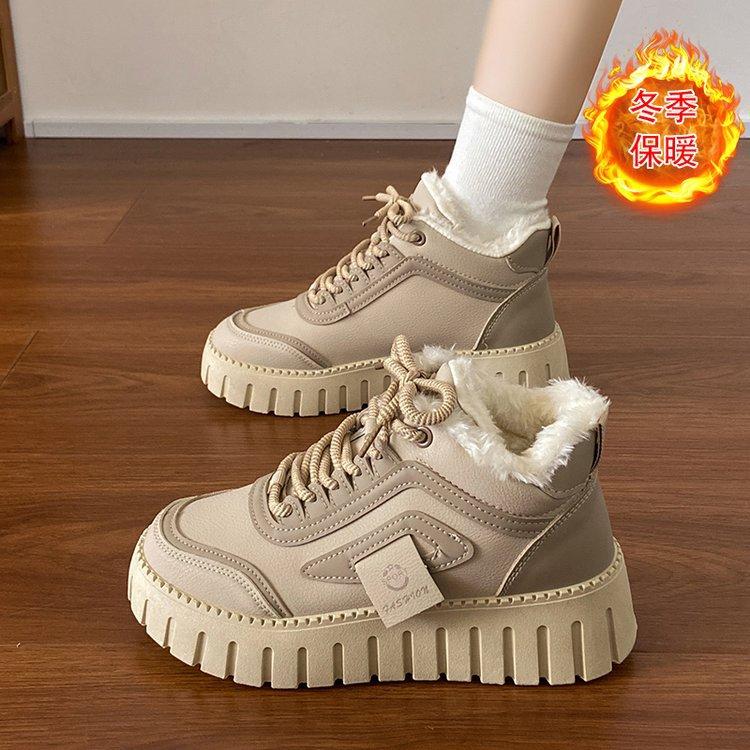 [Ushilai] thick-soled velvet board shoes women's winter 2025 new lace-up fashionable versatile high-top casual shoes