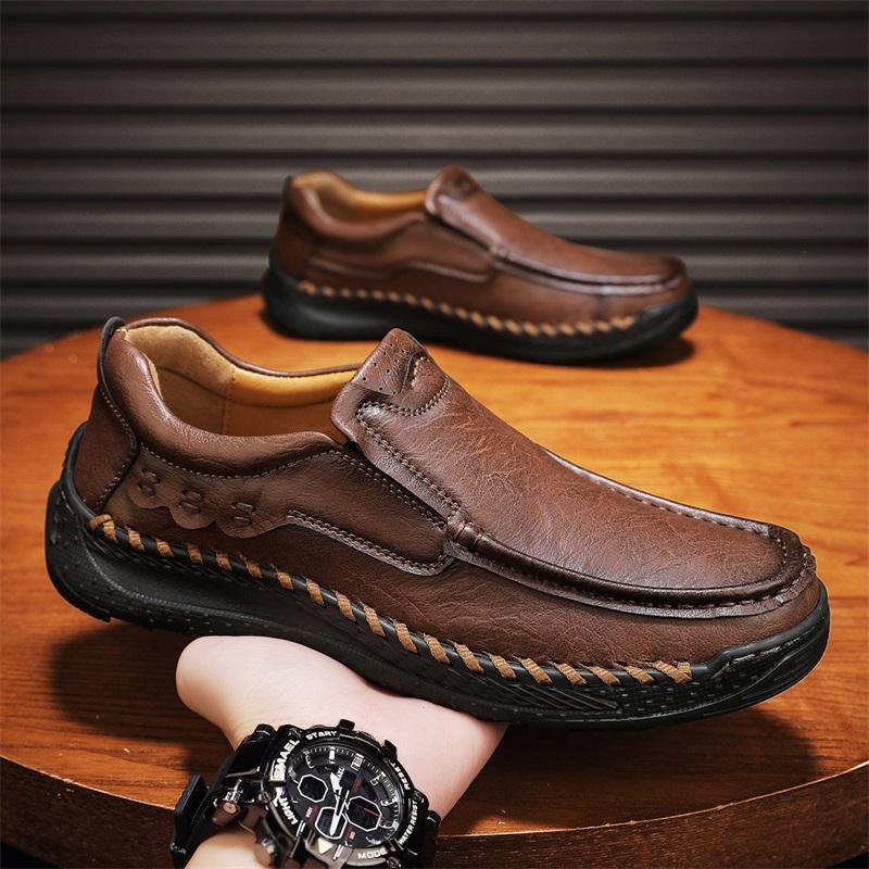 Fashion Outdoor Leather Men Sneakers Slip On Casual Shoes Handmade Man Walking Shoes Light Loafers Moccasins Comfortable Hiking Footwear