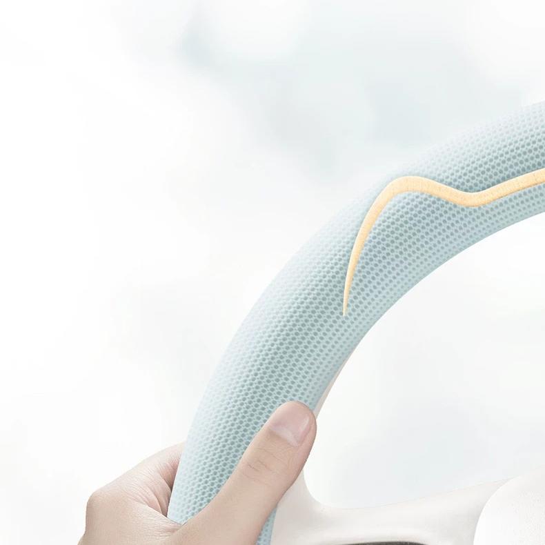 For Leapmotor B10 C10 C11 C16 T03 LAFA5 Car Cloud Feel Silk Summer Premium Texture Breathable Comfortable Steering Wheel Cover