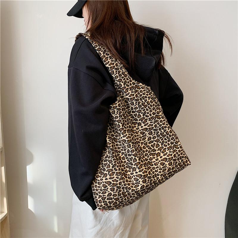 Leopard Print Tote Bag Women's Large Capacity Shoulder Bag Portable Underarm Bag