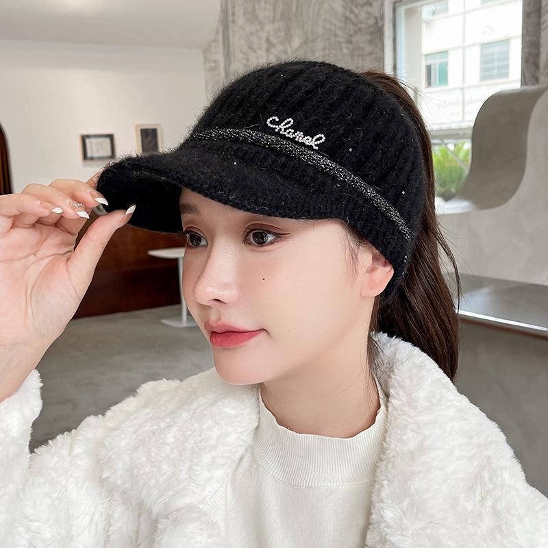 

Вязаная шапка из кроличьего меха в корейском стиле: Женская теплая вельветовая кепка-утка с защитой ушей One Size чёрный