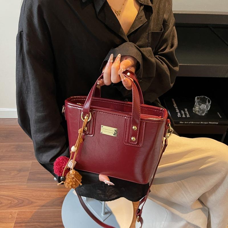 High-end Fashion Handbag Retro Bucket Bag Women's Autumn and Winter New Versatile Shoulder Bag Messenger Bag