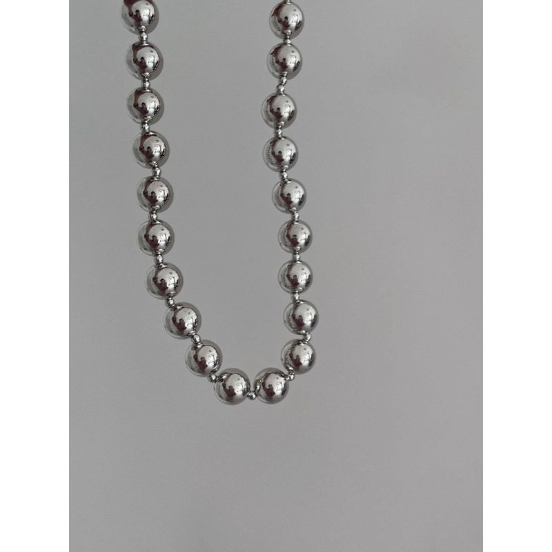 

Crescent Moon European and American Style Metal Necklace Single Layer Ball Necklace