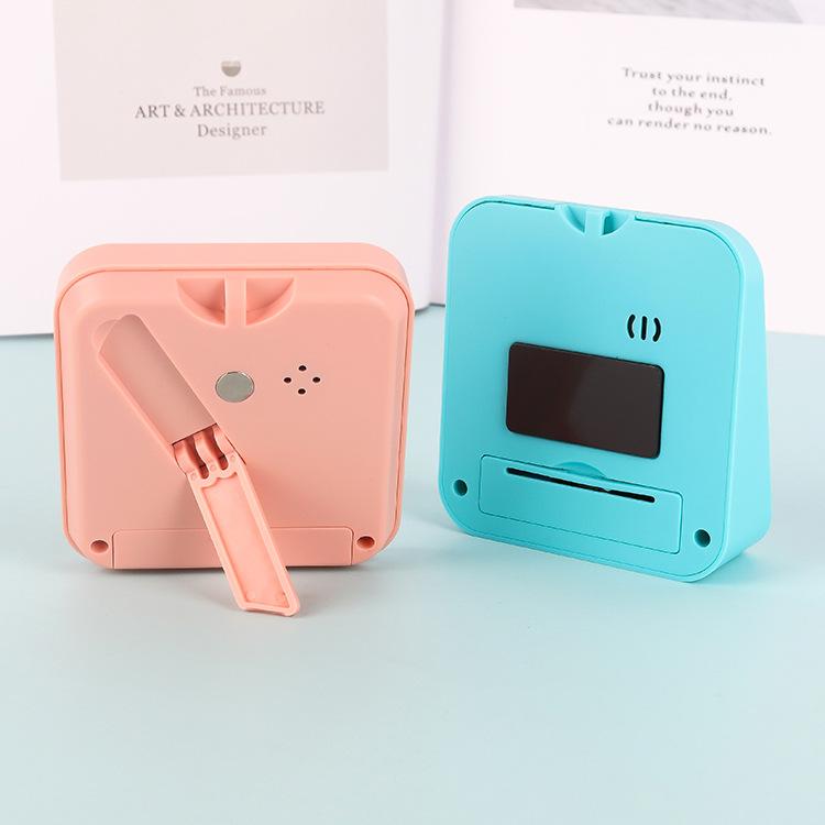 Un timer elettronico semplice ed elegante per la cucina di casa, la sveglia degli studenti e la gestione del tempo di studio.