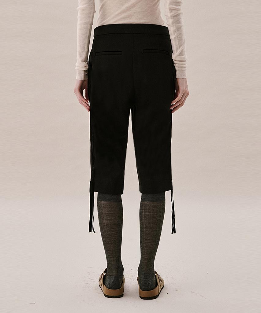 Awi Slim Fit Bermuda Pants_Black