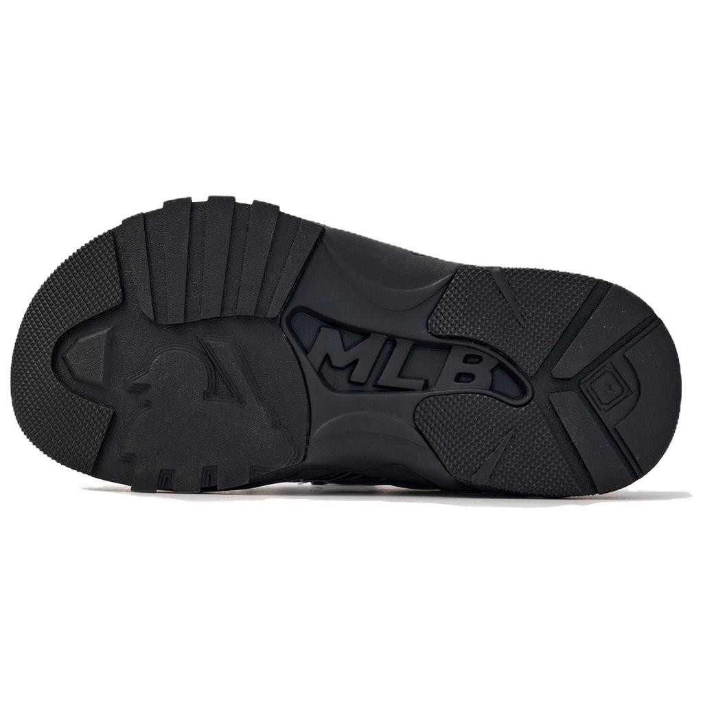 New MLB New York Yankees Slip Resistant And Breathable River Trekking Shoes Unisex Black 3ASDC0153-50BKS