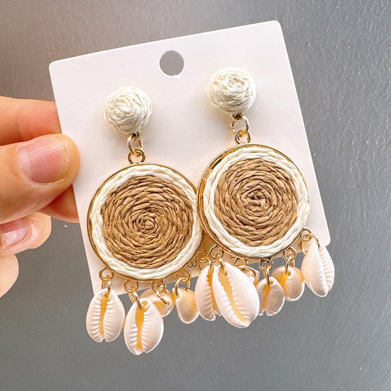 Böhmische Raffia Quaste Muschel Ohrstecker für Damen – Übertriebener High-End Resort Stil