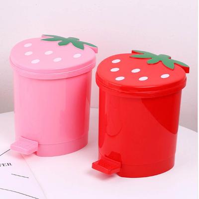 Mini Cestino della Spazzatura a Fragola con Coperchio Desktop da Ufficio Sbucciature di Frutta per Contenitore per Gusci per Casa Ufficio Polvere di Caffè Spazzatura B