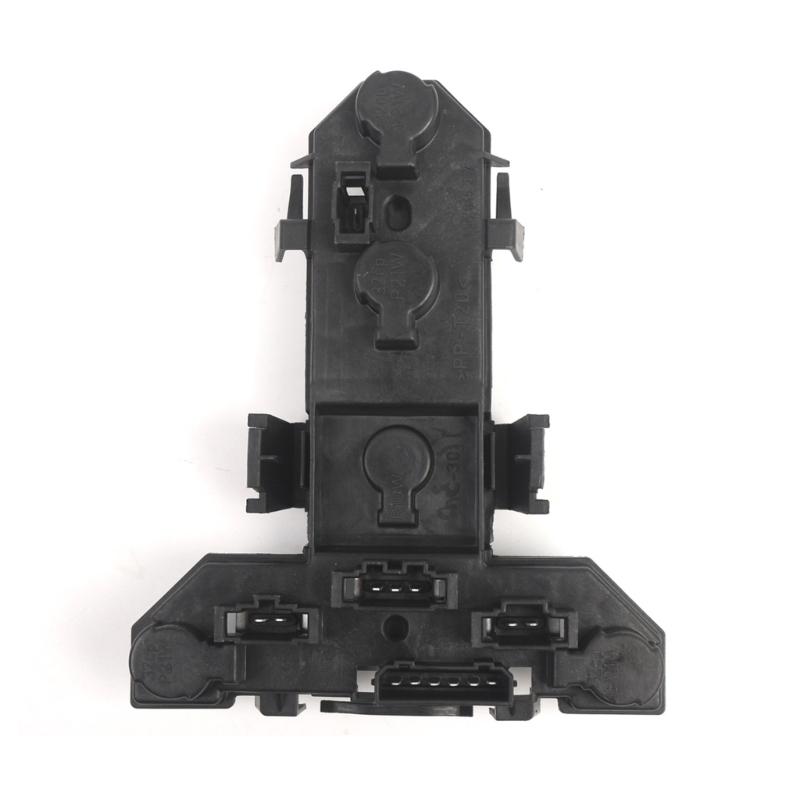 Rear Tail Light Circuit Board for Golf MK4 Hatchback 1998-2005, 1J6945257 Socket Board, No Bulbs Included for Rear Lamp Repair Use