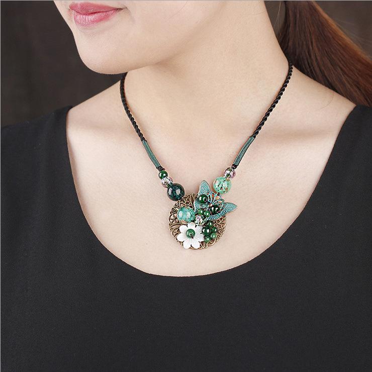 Retro jade necklace long versatile high-end sweater chain women's simple glazed pendant pendant with accessories