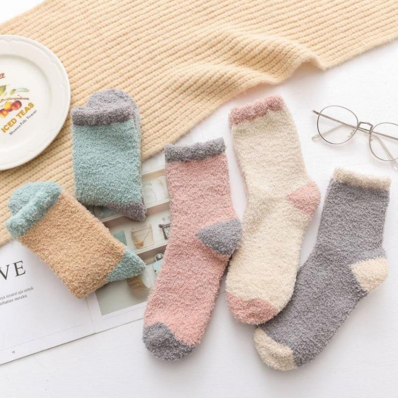 Socks Women's coral fleece socks Winter towel thickened sleeping socks Snow floor socks Medium tube socks Half fleece socks