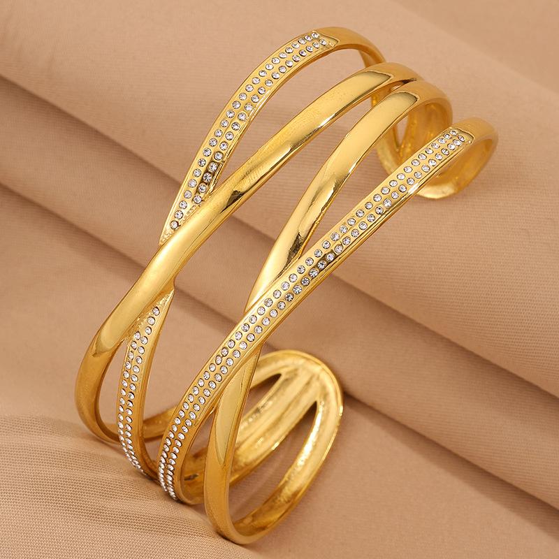 Gold wide version love pattern wide version stainless steel  personalized retro design hollow engraving craft 