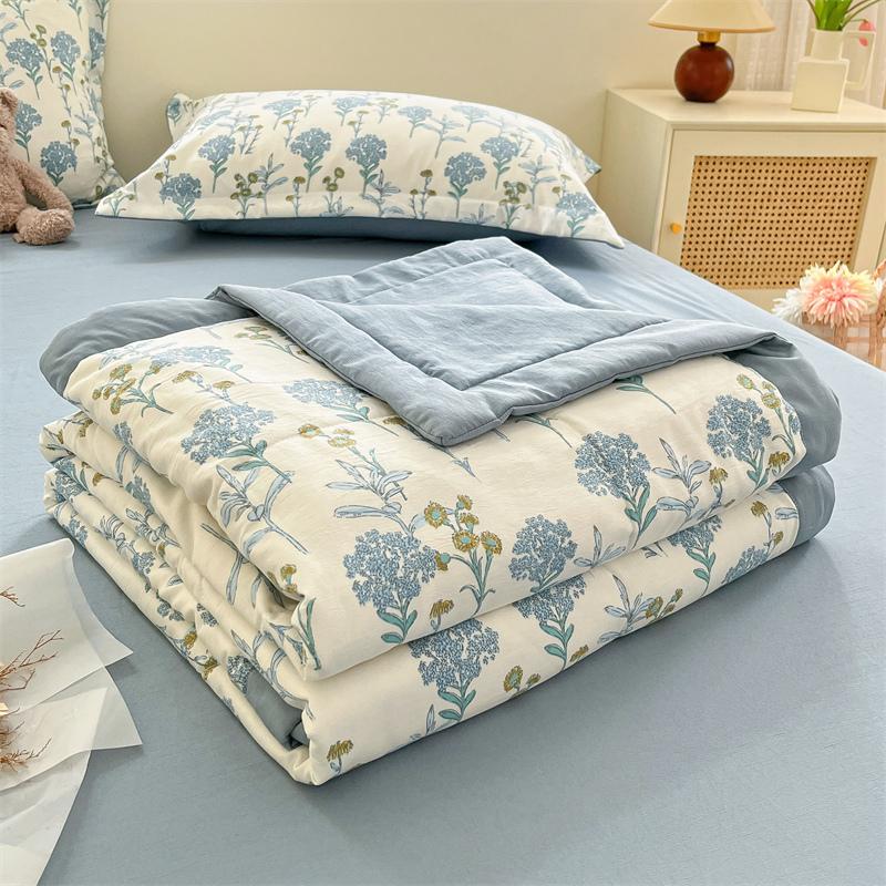 Printed Thin Duvet Skin-friendly Comforter 100x150cm for Kids Quilt Soft Bedspread Summer Blanket edredones (No Pillowcase)