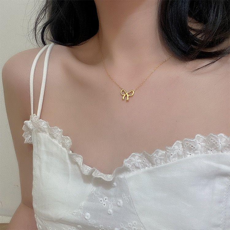 18K Gold Bow Tie Titanium Steel Necklace for Women - Elegant, Simple, Non-Fading Design