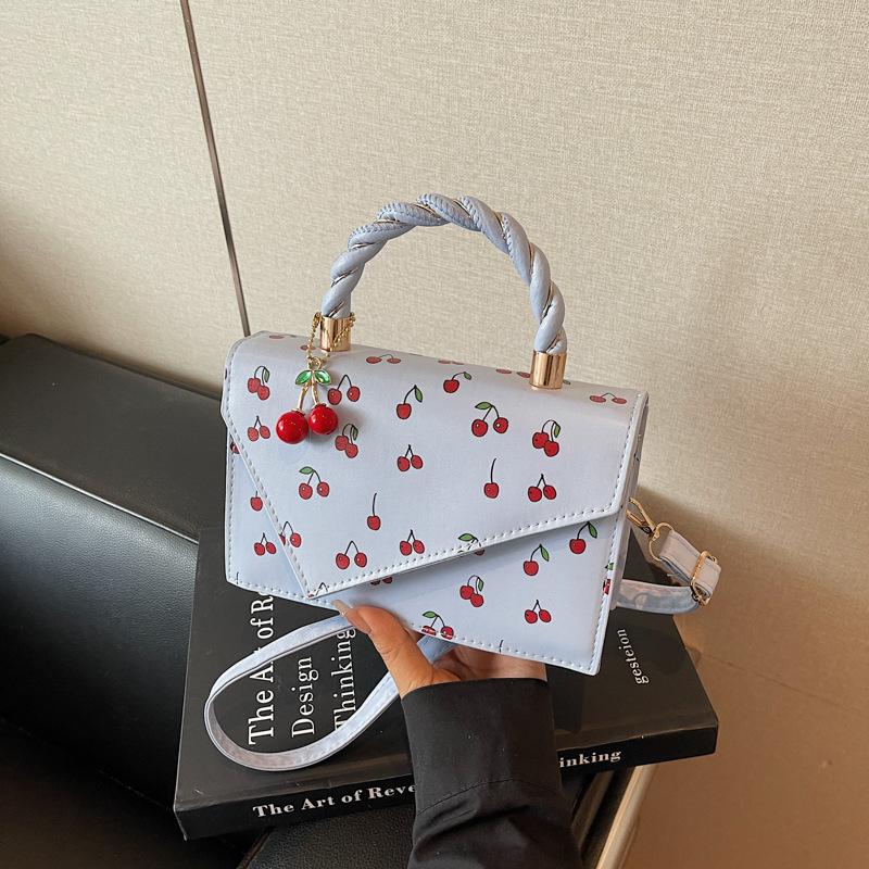 

Модная сумка-тоут женская личность 2025 новая трендовая и красивая повседневная сумка-мессенджер зарубежный стиль нишевый дизайн маленькая квадратная сумка