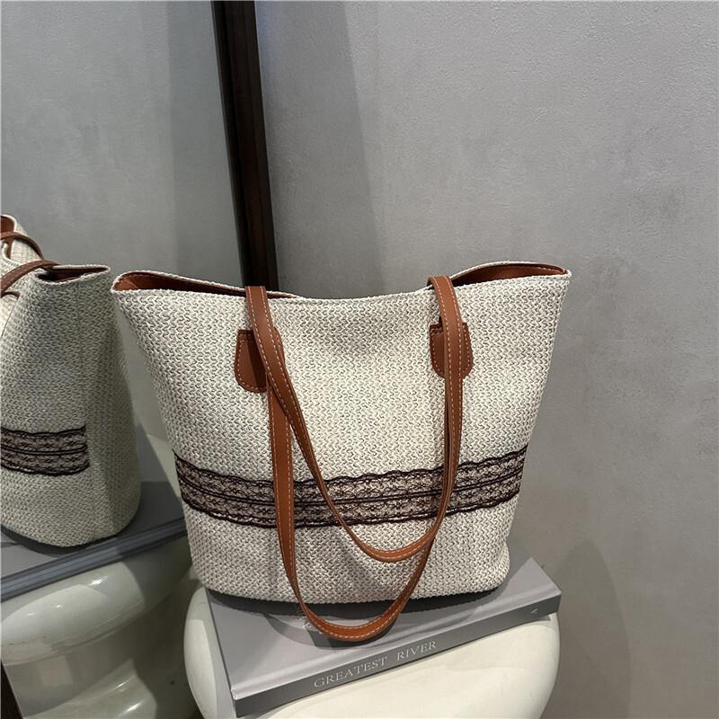 High-End Woven Bag 2026 Spring Summer Fashion Simple Large Capacity Tote Bag Spring Versatile Beach Shopping Bags For Lady
