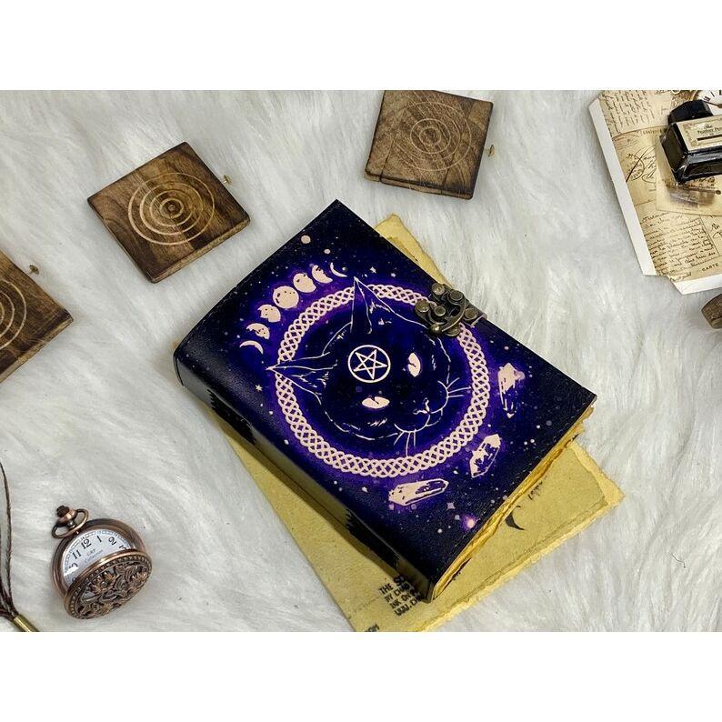 Book of Spell Leather Journal Magic Celtic Cat Vintage Leather Junk Journal Book of Shadows Vintage Grimoire Journal Gifts for Men and Women