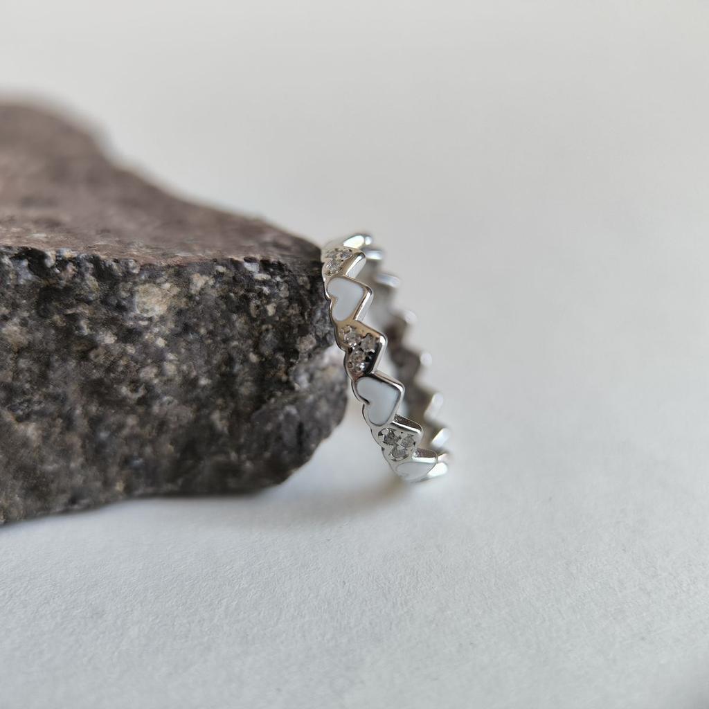 Серебряное кольцо с емаллю, фианитами, вес изделия 1,55 гр (60002263)