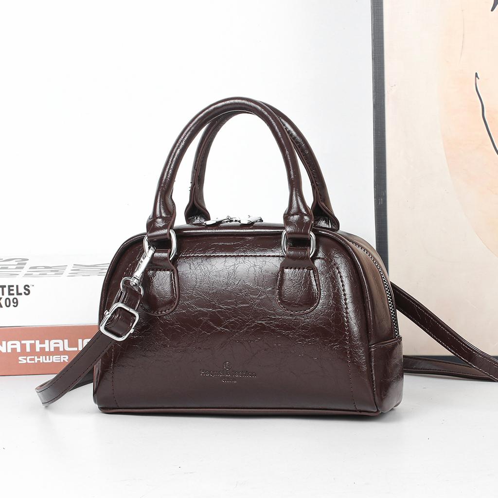 Premium niche bag women's 2025 new retro messenger bag women's casual versatile portable pillow bag