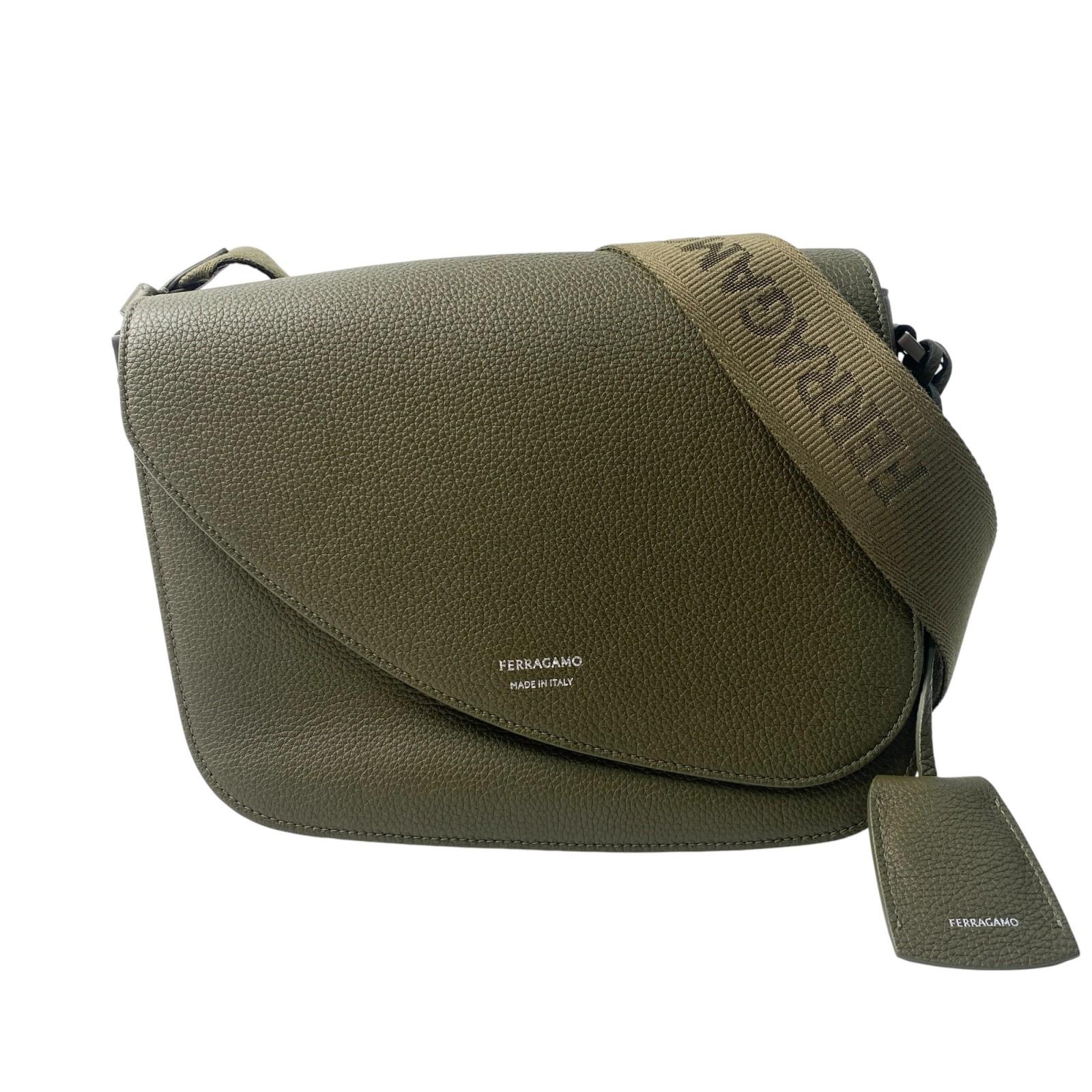 

Used Salvatore FerragamoShoulder Bag khaki leather mens