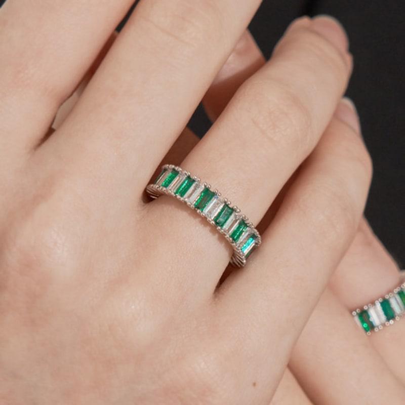 GEIGER Jewelry Green Baguette Ring GISVWR013