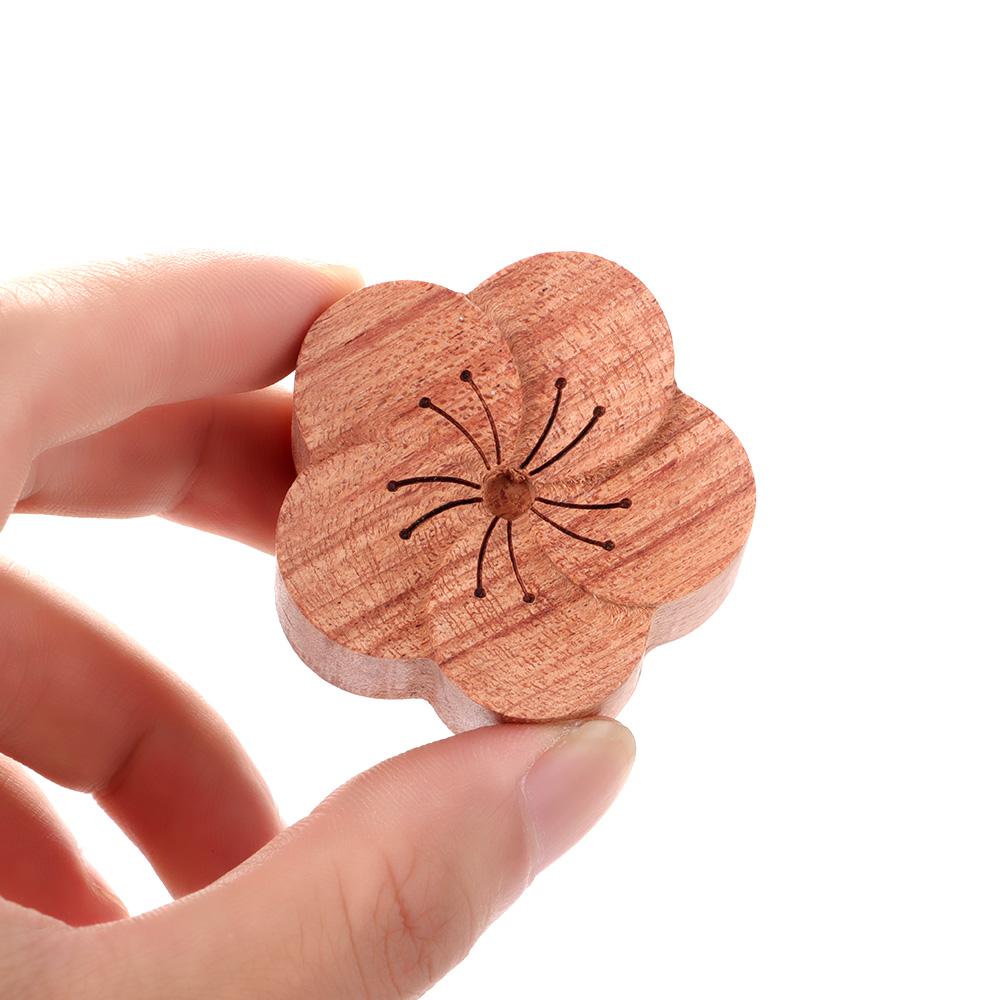 1Pc Diffused Wood Aroma Essential Oil Diffuser Essential Oil For Sleep Flower Shape Wooden Essential Oil Aromatherapy Car Supply