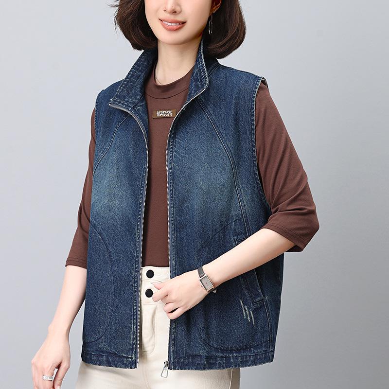 

2024 Women s Lightweight Denim Vest: Spring & Autumn Sleeveless Jacket, Age-Reducing Style for Moms L