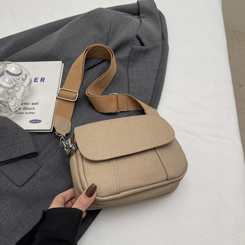 

Korean version of fashion handbag small bag women s 2025 new simple small square bag versatile shoulder messenger bag коричневый