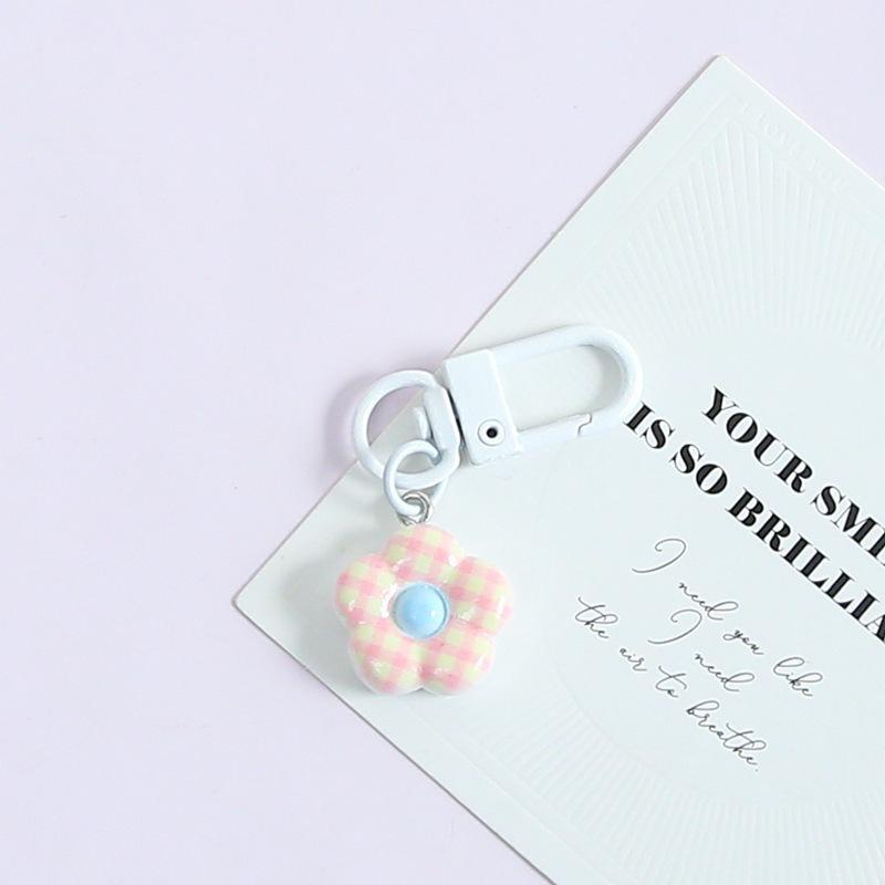 Colorful Fresh Grid Flower Keyring: Cute, Versatile Bag Accessory for Men and Women