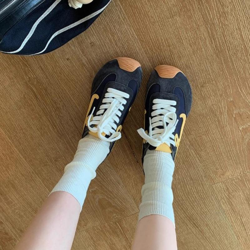 Women's 2025 Inner Height Boosting German Training Shoes - Cute Head Tilt Korean Style Lace-up Casual Genuine Leather Forrest Gump Sneakers