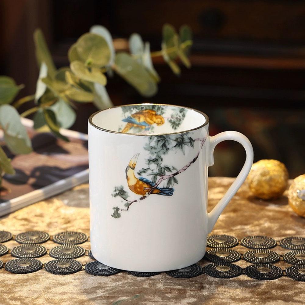 Europäischer Leichter Luxus Fortschrittliches Knochenporzellan Tasse Becher Becher Exquisite Nachmittagstee Hochwertige Tasse Wasserbecher Kaffeetasse Weihnachtsgeschenke