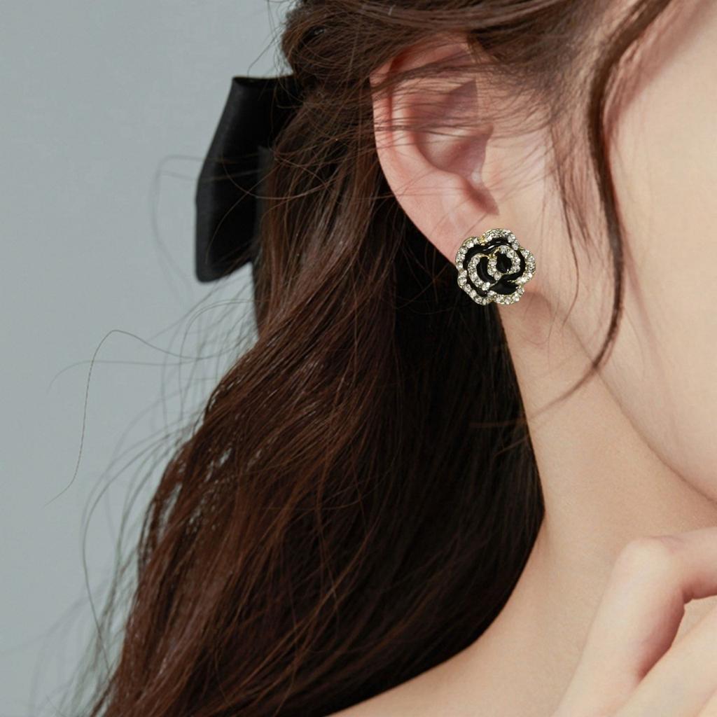Black Camellia Stud Earrings Women'S High-End Sense Light Luxury Temperament Small Fragrant Celebrity French Earrings Retro Earrings