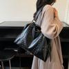 Vintage Large Capacity Rivet Tote Bag Women's Handbag Shoulder Bag