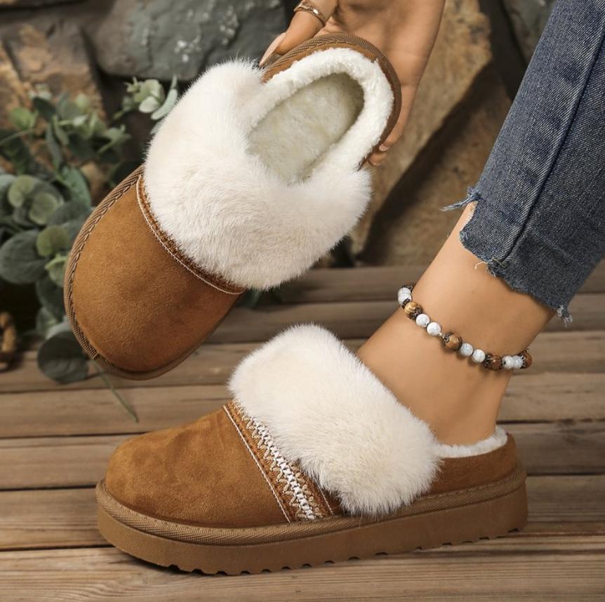 Fashion Thick Bottom Woolen Slippers Women Winter New Style Fleece Lined Bootie Toe Covering Half Slippers Leisure Footw Pantuflas Mujer