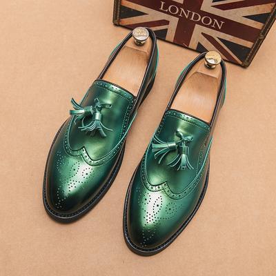 Fashion Italian Brand Loafers Men Tassel Slip-on Fashion Green Leather Shoes Moccasin Thick Bottom Pointed Toe Casual Shoes Dress Shoes