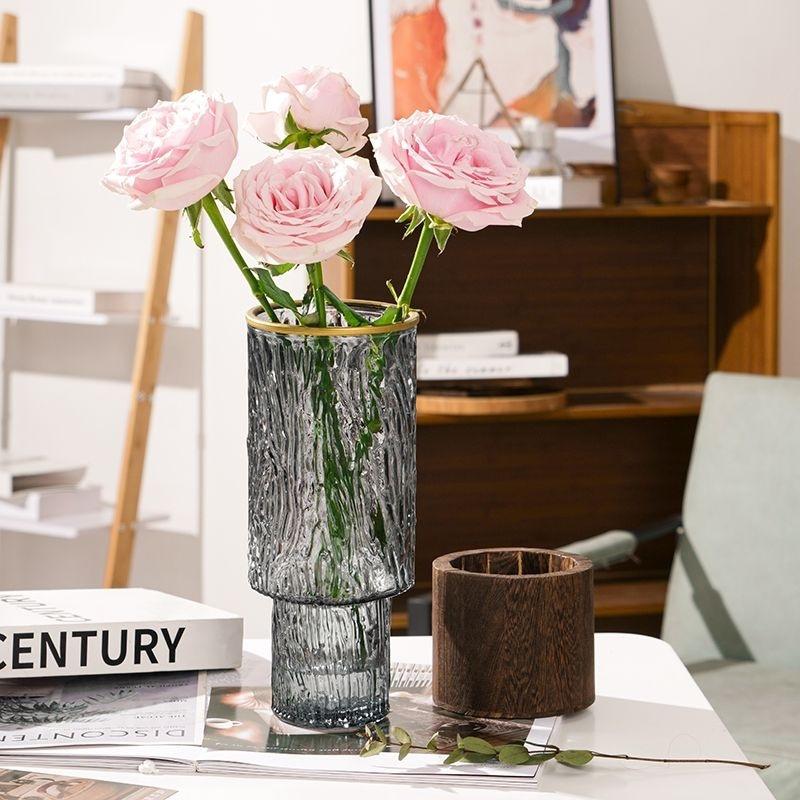 Elegante Glasvase mit Windholzsockel - Luxuriöses Wohnzimmerornament