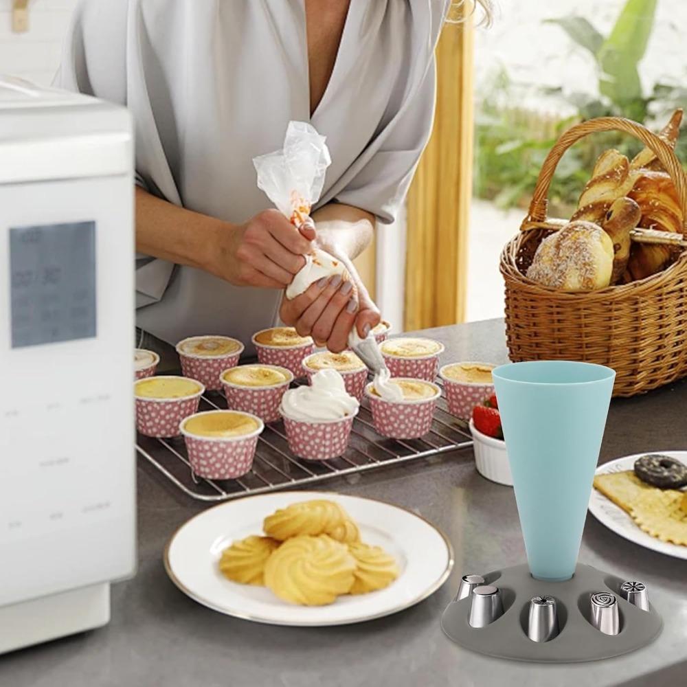 Piping Bag Nozzles Storage Rack Stand With 8 Slots Large Capacity Plastic Pastry Bag Piping Bag Stand for Baking Accessories