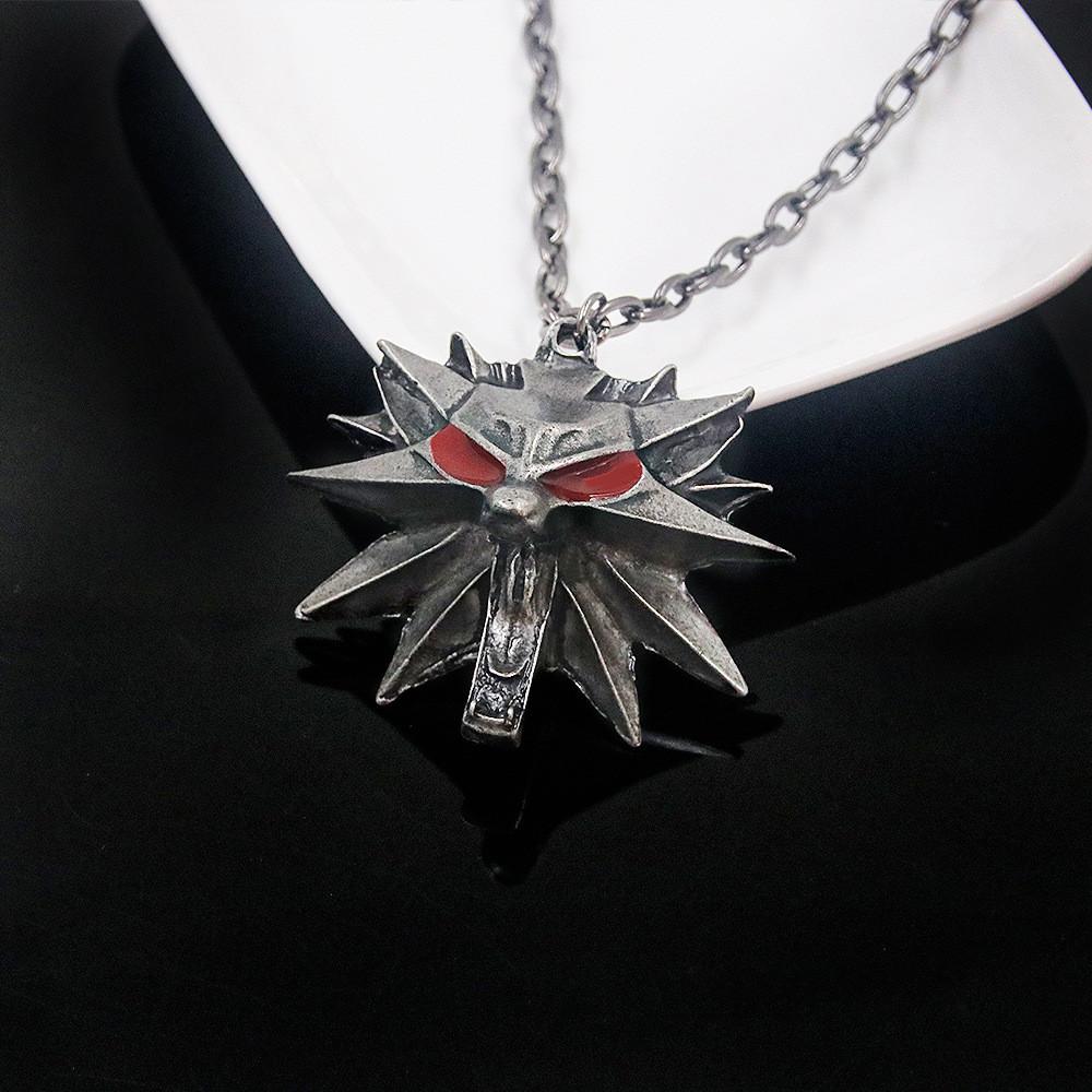 Medicine Man Metal Redeyed Wolf Pendant Necklace For Men With Animal Design And Gothic Style